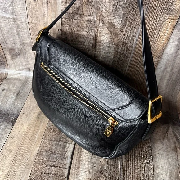 MCM Black Leather Shoulder bag with Gold Hardware - Picture 7 of 16